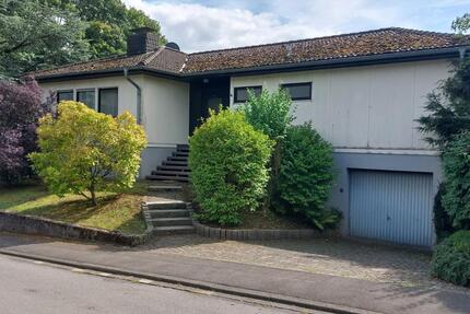 Einfamilienhaus mit großem Gartengrundstück - Kall