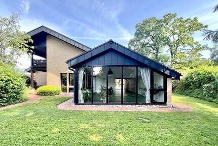 Haus zum Kaufen in Blomberg 419.000,00 € 197.58 m²