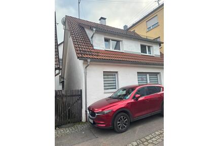 Charmantes Einfamilienhaus im modernen Stil - Kuchen