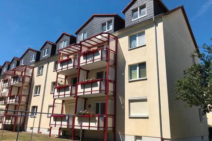 Ruhige Wohnlage mit Südbalkon !! Frisch modernisierte 3 R.-Wohnung mit Dusche! - Meuselwitz