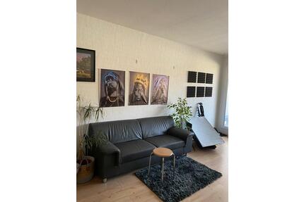 Großes möbeliertes WG Zimmer in Furtwangen mit Balkon - Furtwangen im Schwarzwald