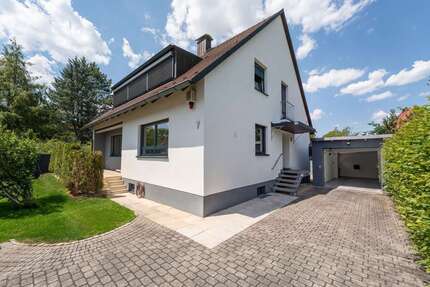 Haus zum Kaufen in Nürnberg Laufamholz 957.000,00 € 160 m² - Nürnberg / Laufamholz