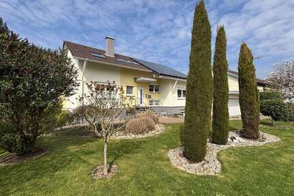 Haus zum Kaufen in Baden-Baden Steinbach 695.000,00 € 202 m²