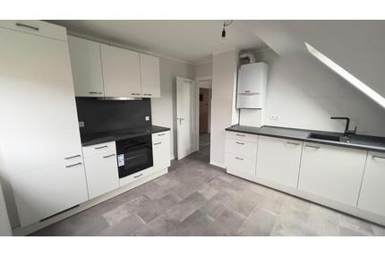 Erstbezug nach Kernsanierung - 2 Zimmer DG-Wohnung in Bad Homburg - Bad Homburg vor der Höhe Gonzenheim