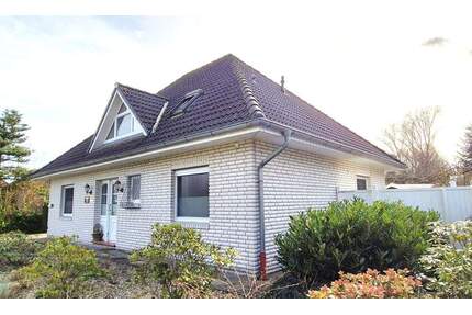 Großzügiger Bungalow mit Garage, Terr. u. kl. Garten. - Rhauderfehn Westrhauderfehn