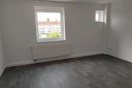 Wohnung zum Mieten in Brandenburg an der Havel 523,00 € 64.8 m²