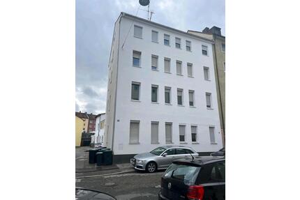 WOHNUNG 95 m² in der Südstadt SEHR ZENTRAL HAUS NEU RENOVIERT - Nürnberg Gibitzenhof