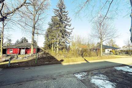 vertragsfreies Grundstück mit Wochenendhaus - Petershagen/Eggersdorf