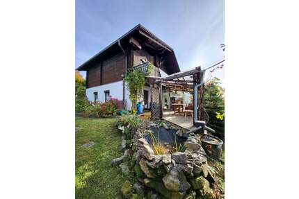 Haus zum Kaufen in Grafenau 215.000,00 € 149 m²