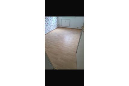 Wohnung in Suhl - 502,00&nbsp;EUR Kaltmiete, ca.&nbsp; 58,30&nbsp;m&sup2; in Suhl (PLZ: 98527)