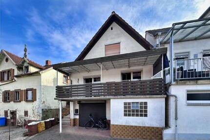 Reichenbach - Steegen - Kleines, renovierungsbedürftiges Einfamilienhaus - Reichenbach-Steegen