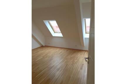 Wunderschöne 4-Zimmer Dachgeschoss-Maisonette-Wohnung mit Loggia - Leipzig Mitte