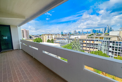 Frankfurter Flair pur! 2-Zimmerwohnung mit beeindruckendem Skyline-Panoramablick in Sachsenhausen - Frankfurt am Main