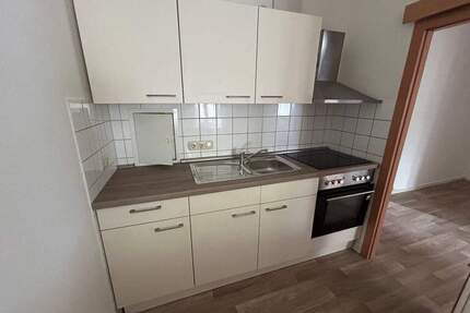 Mit Einbauküche und Dachterrasse! Nachmieter gesucht! - Halberstadt