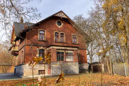 Haus zum Kaufen in Hof 1.100.000,00 € 300 m²