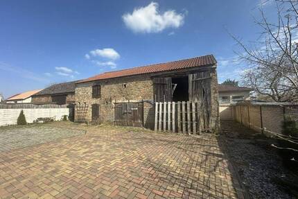 Sanierungsbedürftige Remise in zweiter Reihe - Ihr zukünftiges Eigenheim in Heidesee