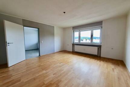 *Neu* Gepflegte 3-Zimmerwohnung mit Balkon +Stellplatz +Zentral in Stockach