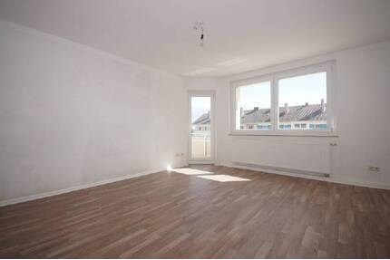 Atemberaubender Ausblick - 699,00&nbsp;EUR Kaltmiete, ca.&nbsp; 67,10&nbsp;m&sup2;&nbsp;Wohnfl&auml;che in Minden (PLZ: 32425) Innenstadt