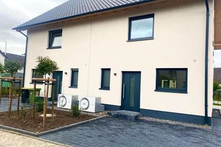 Haus zum Mieten in Lohmar 2.250,00 € 145 m²