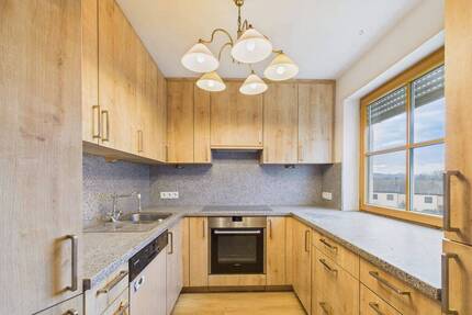 Gepflegte 3,5-Zimmer-Wohnung mit sonnigem Westbalkon & Einbauküche in ruhiger Lage von Metzingen!