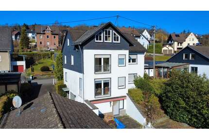 Haus zum Kaufen in Kreuztal 274.000,00 € 146 m²