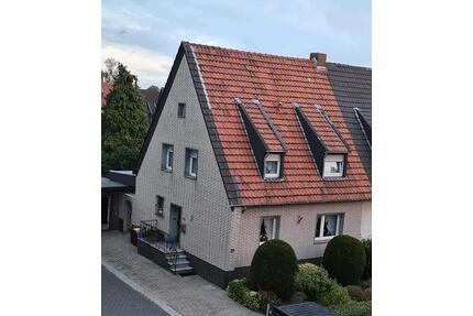 Doppelhaushälfte mit Charme und Potenzial - Krefeld Hüls