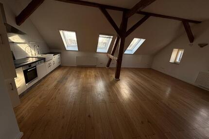 Charmante Dachgeschosswohnung mit offener Küche - Beeskow