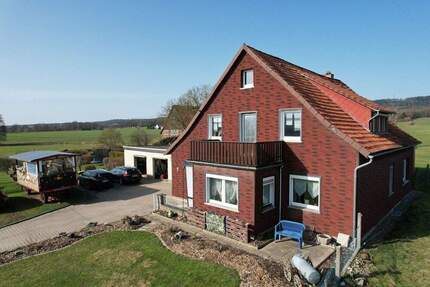 Freistehendes Einfamilienhaus mit großem Grundstück und unverbaubarem Ausblick in Auetal - Auetal / Kathrinhagen