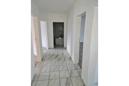 Zentrale & Helle 3-Zimmer-Wohnung mit Traumbalkon im 3. OG! - Mönchengladbach Süd