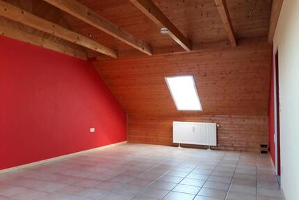 2-Zimmer-Dachgeschosswohnung mit EBK, Bad, Karlsruhe, Morgenstr.