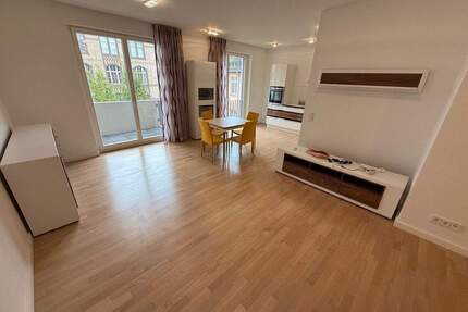 Stilvolle Balkon-Whg im LIVING 108! **Fitnessraum Dachterrasse** - Berlin Mitte