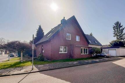 Großzügiges Einfamilienhaus mit Sauna, Kamin und großem Grundstück in Frechen-Grefrath