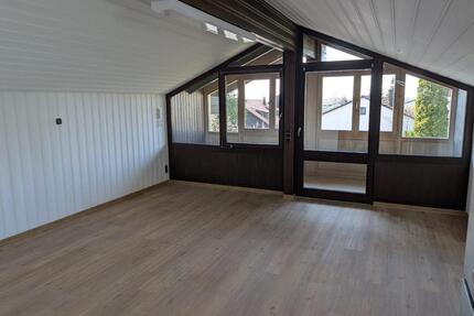 Kleine Dachgeschoss Wohnung Landau an der Isar