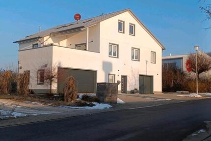 Attraktive Gewerbeimmobilie mit großzügiger Wohneinheit - Laaber