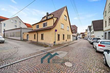 Wohnung zum Kaufen in Stuttgart 199.000,00 € 111 m²
