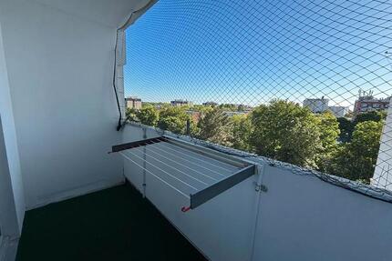 1,5-Zimmer Wohnung mit Balkon in Frankfurt-Nied - Frankfurt am Main