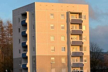 3 Zimmer Wohnung in Suhl leerstehend zu verkaufen - Würzburg Heuchelhof