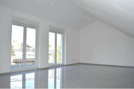 Wohnung zum Mieten in Rüsselsheim 2.100,00 € 165 m²