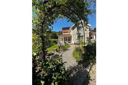 Haus zum Kaufen in Dümpelfeld-Lückenbach 735.000,00 € 171 m²