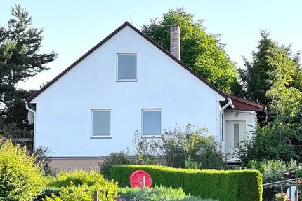 In bester Lage in Meißen: Instandsetzungsbedürftiges EFH