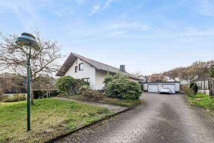 Haus zum Kaufen in Freudenberg 449.000,00 € 225 m²