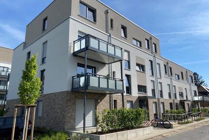 +++ TOP-MODERNE PENTHOUSEWOHNUNG 95.5 qm, AUFZUG u. Tiefgarage, direkt am RHEIN-MAAS KLINIKUM +++ - Würselen