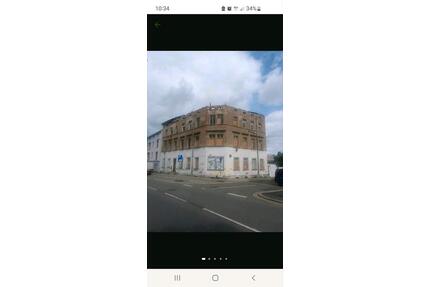 Mehrfamilienhaus plus Gewerbe - 58.000,00&nbsp;EUR Kaufpreis, ca.&nbsp; 500,00&nbsp;m&sup2; in Zeitz (PLZ: 06712)