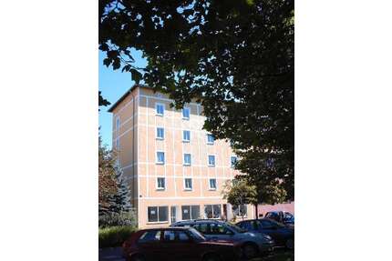 Büro in Waldsassen 264,60 € 51.08 m²