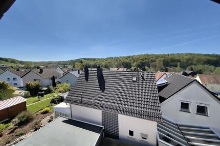 Ruhige 2,5 Zimmer mit Loggia und Fernblick - Contwig