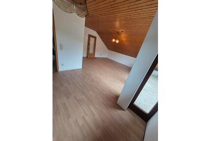 Wohnung in Untergröningen - 750,00&nbsp;EUR Kaltmiete, ca.&nbsp; 74,00&nbsp;m&sup2; in Abtsgmünd (PLZ: 73453)