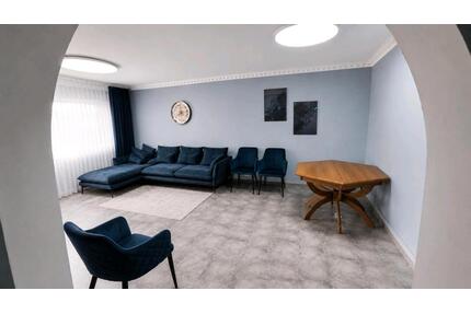 Modernisierte 3,5 Zimmer Wohnung mit Garage & Südwest Balkon - Ludwigshafen am Rhein Ludwigshafen-Oggersheim