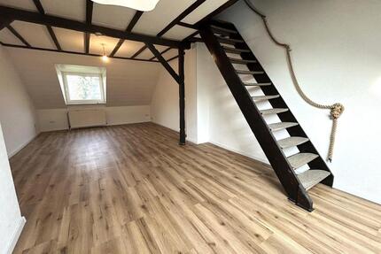 Frisch renovierte 3,5-Zimmer-Wohnung inkl. EBK und kostenfreien 60m² Spitzboden in Wichlinghausen! - Wuppertal Gemarkung Langerfeld
