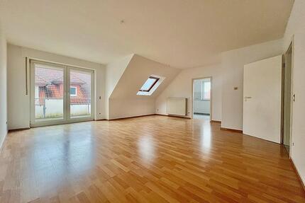 Etagenwohnung mit Balkon in Top Lage – sofort frei - Schloß Holte-Stukenbrock