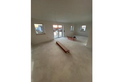 Neubau-Erstbezug 4.5 Zimmer-Wohnung mit Balkon in Dingolfing